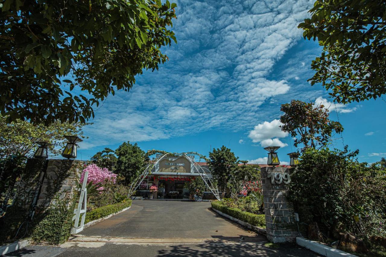 Nhat Quang Hotel Bảo Lộc Esterno foto