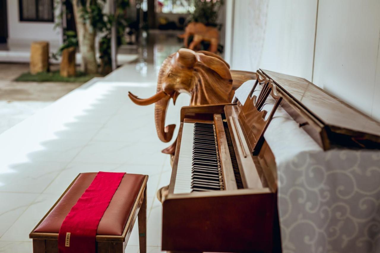 Nhat Quang Hotel Bảo Lộc Esterno foto